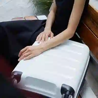 JOLLYING Mineral White Carry-On Suitcase