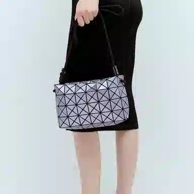 ISSEY MIYAKE Loop Metallic