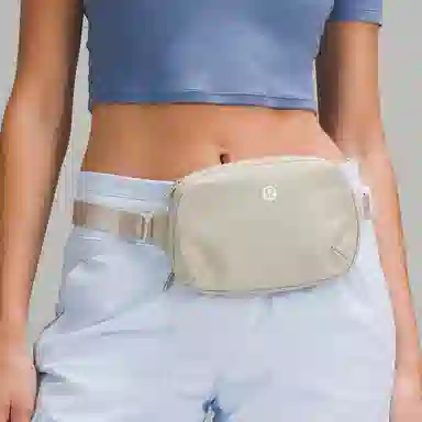 lululemon 7L Pack and GoLogo