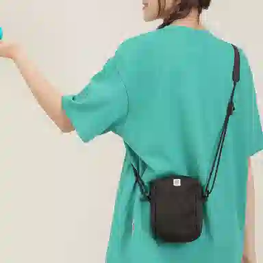 云朵工厂 种子轻便时尚百搭 聚酯纤维 斜挎包 女款