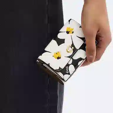 COACH Trifold Wallet 10