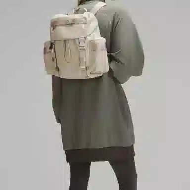 lululemon 14L Wunderlust Logo