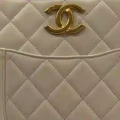 CHANEL 24S Logo Hobo