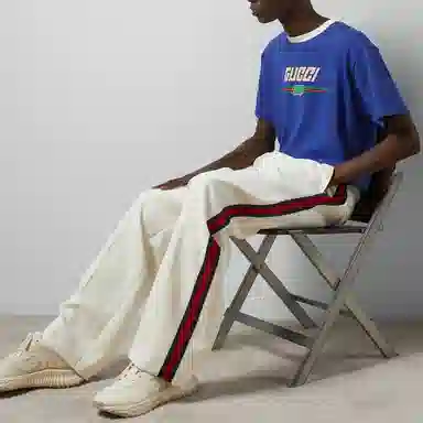 GUCCI T-Shirt With Gucci Print T