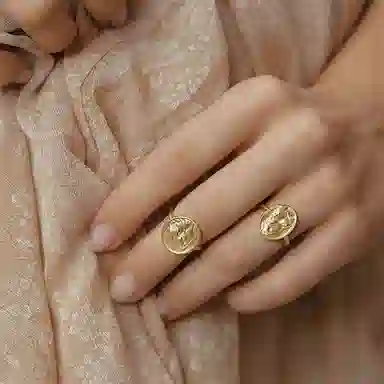 leclic WET DRAPERY Bust