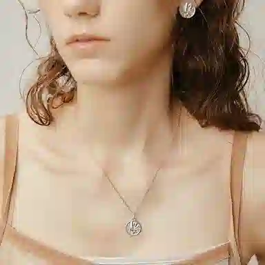 leclic WET DRAPERY Hand