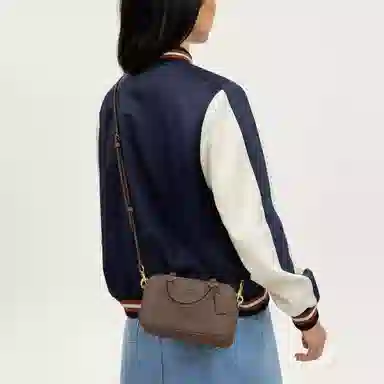 COACH Satchel 19 Logo