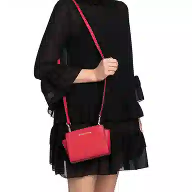 MICHAEL KORS MK Selma Logo
