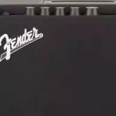 FENDER Mustang LT25 ()