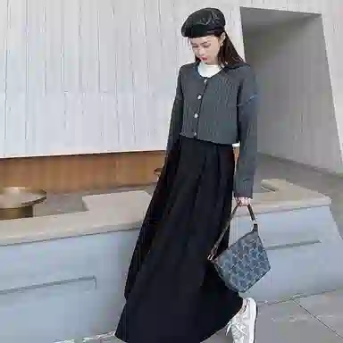 美洋 纯色简约圆领开衫毛衣 女款 灰色