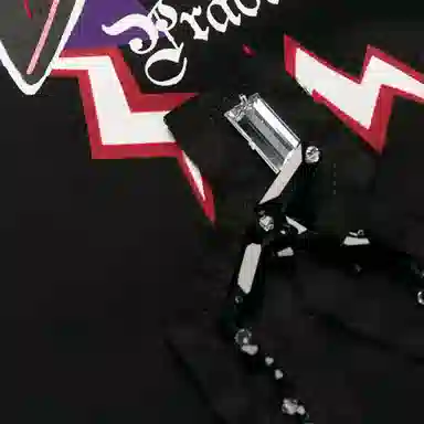 PRADA T
