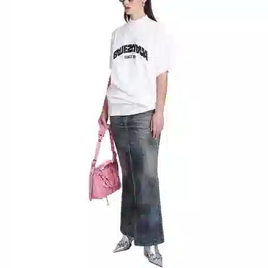 Balenciaga T