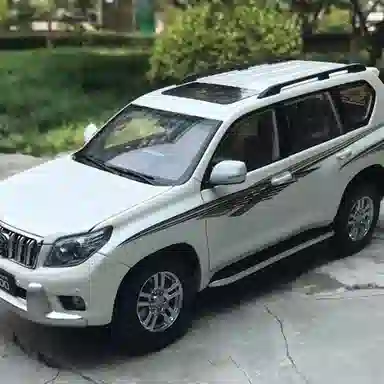 Yueji Prado SUV Model