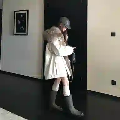 Coco Limited Dual-Color Fur Collar Parka