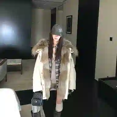 Coco Limited Dual-Color Fur Collar Parka