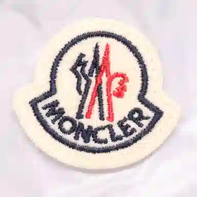 Moncler SS22 Parana