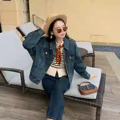 花栗鼠小姐 落肩翻领牛仔外套 女款 深蓝