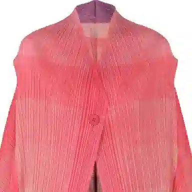 PLEATS PLEASE ISSEY MIYAKE