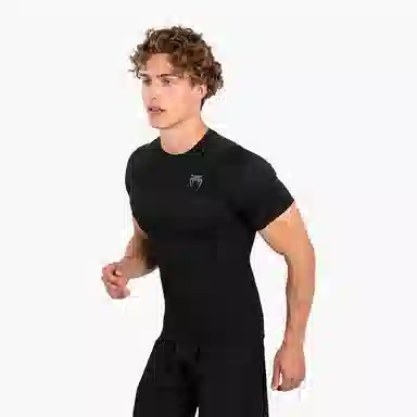 VENUM T -001