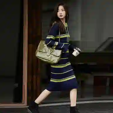 【dme】 条纹连帽针织长袖连衣裙 女款 藏青