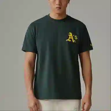 New Era x MLB Logo T-Shirt Green
