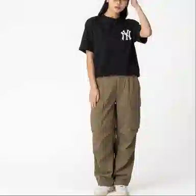 New Era MLB Yankees Paisley Logo Tee