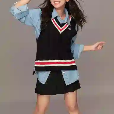 GAP V-Neck Knit Vest