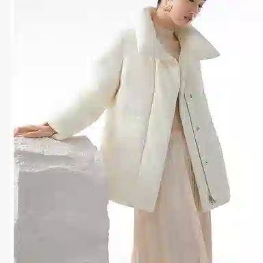 波司登 纯色修身翻领短款休闲长袖羽绒服 女款 栀子白