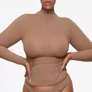 SKIMS FITS EVERYBODY TURTLENECK TOP T SIENNA
