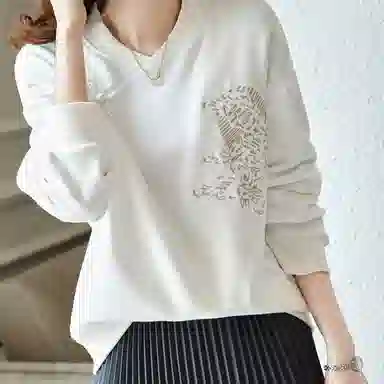 【dme】 纯色刺绣薄款圆领宽松长袖卫衣 女款 本白