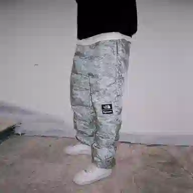 Supreme x The North Face 19 Paper Print Waterproof Pants