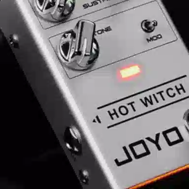 JOYO () R-25 HOT WITCH