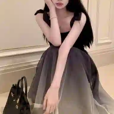 哒头下雨不愁 高级感收腰显瘦褶皱系带长裙无袖连衣裙 女款