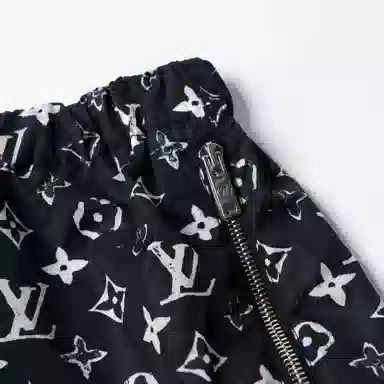Louis Vuitton LV Logo Shorts Black