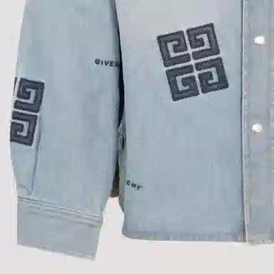 Givenchy SS23 Logo