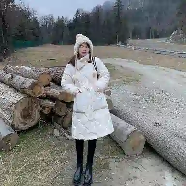 花栗鼠小姐 纯色中长款收腰菱形格羽绒服 女款