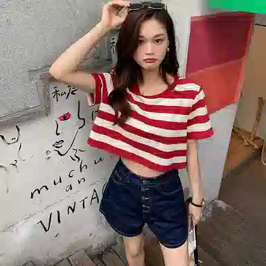 花栗鼠小姐 纯色高腰直筒牛仔短裤 女款