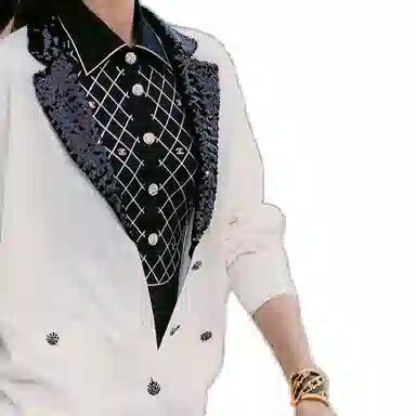 CHANEL 23