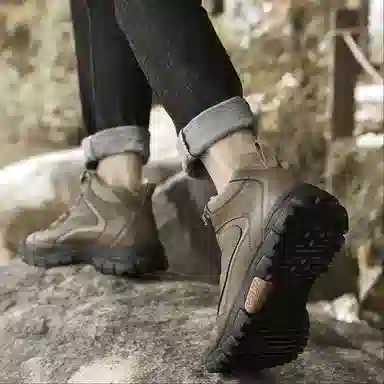 公牛氏邸 牛皮革 保暖耐磨 厚底防滑 工装休闲 中筒 户外靴