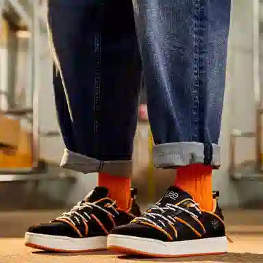 Lee