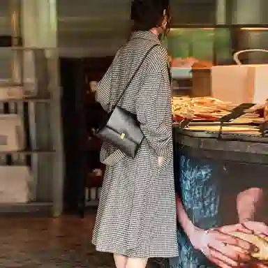 【dme】 简约格纹休闲大衣 女款 黑色