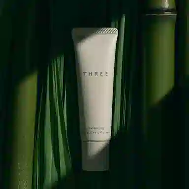 THREE SPF40PA++ 30g