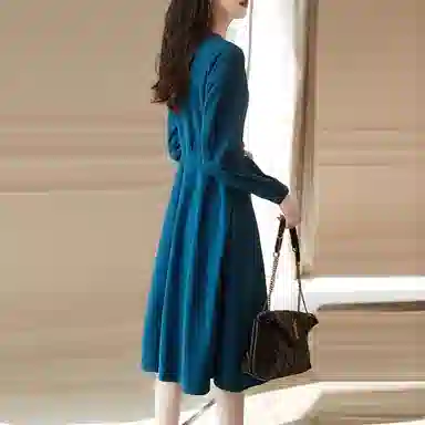 【dme】 纯色复古不规则圆领长袖连衣裙 醇蓝