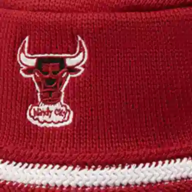 Mitchell & Ness Bulls Embroidered Bucket Hat Red