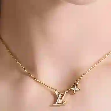 Louis Vuitton LV Pendant Necklace Gold