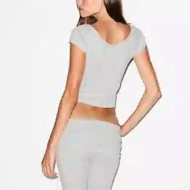 SKIMS ULTRA LIGHT JERSEY SCOOP NECK T-SHIRT FW25T