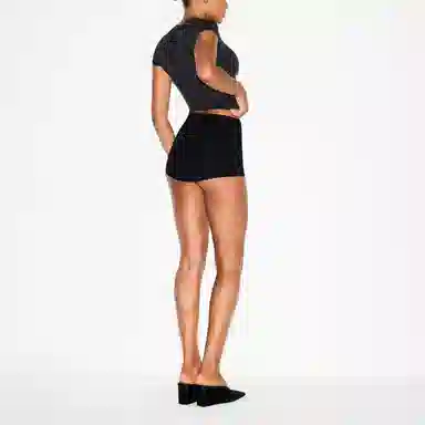 SKIMS The Essential Collection High-Waisted Hot Short