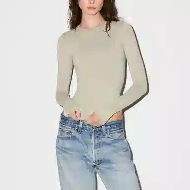 SKIMS SOFT SMOOTHING SEAMLESS LONG SLEEVE T-SHIRT FW25T