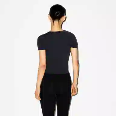SKIMS Soft Smoothing Padded T-Shirt