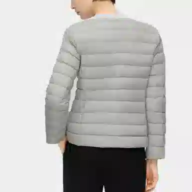 波司登 短款圆领内穿轻薄羽绒服 女款